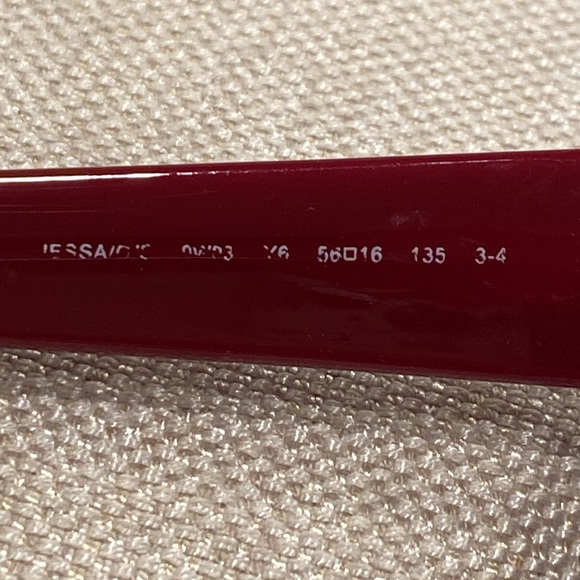 Kate Spade ♠️ New York burgundy sunglasses ?️